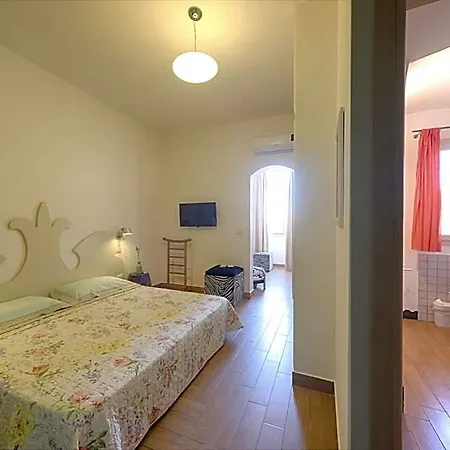 Ebo Nocleg ze śniadaniem 4*